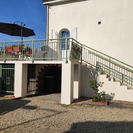 Lucriolla Hotel Oree-d'Anjou Exterior photo